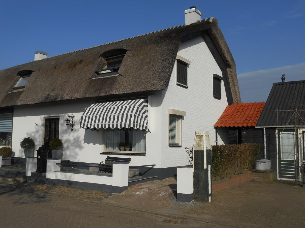 Anneke'S Bed En Botterhammeke Apartman Woensdrecht Kültér fotó