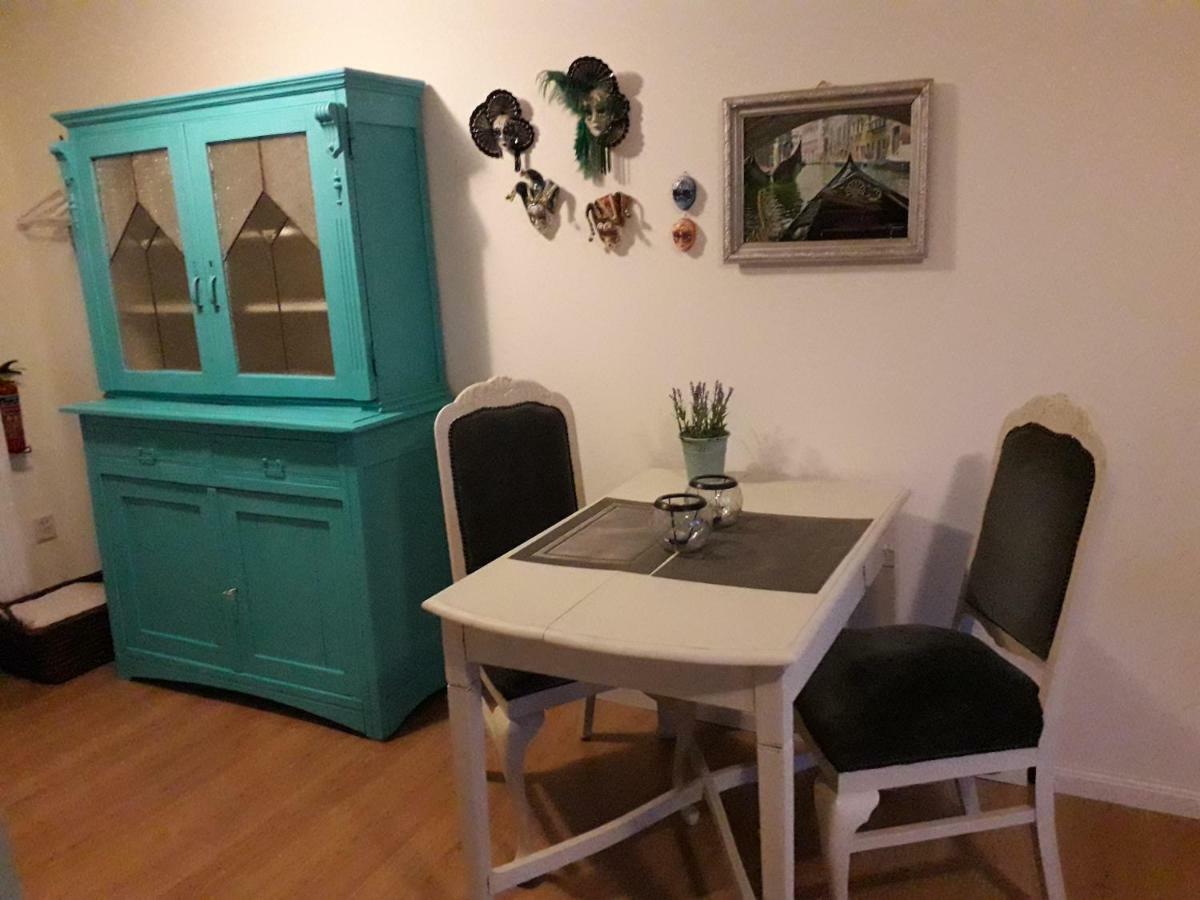 Anneke'S Bed En Botterhammeke Apartman Woensdrecht Kültér fotó
